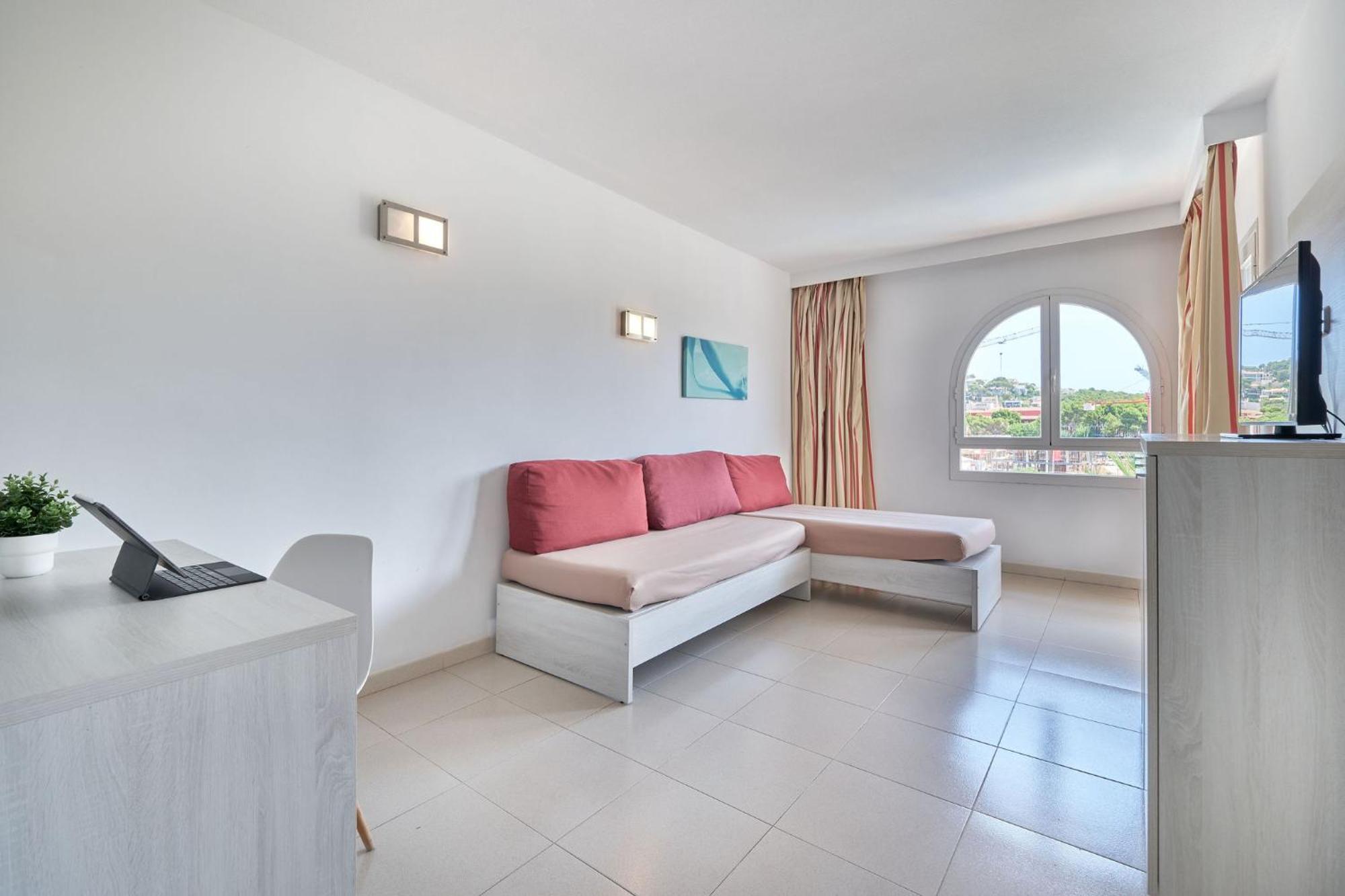 Hotel Illot Suites Cala Ratjada  Exterior foto