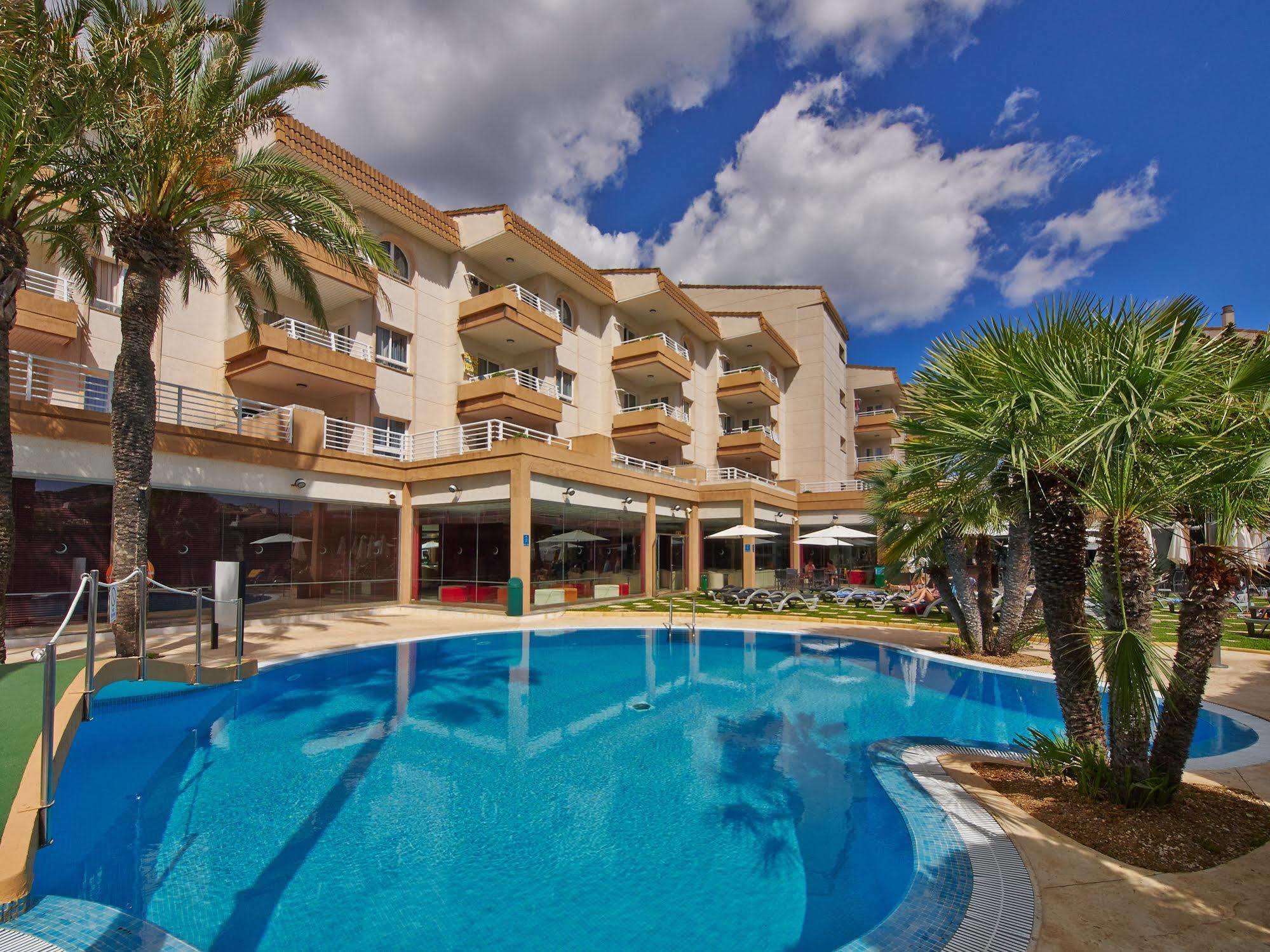Hotel Illot Suites Cala Ratjada  Exterior foto